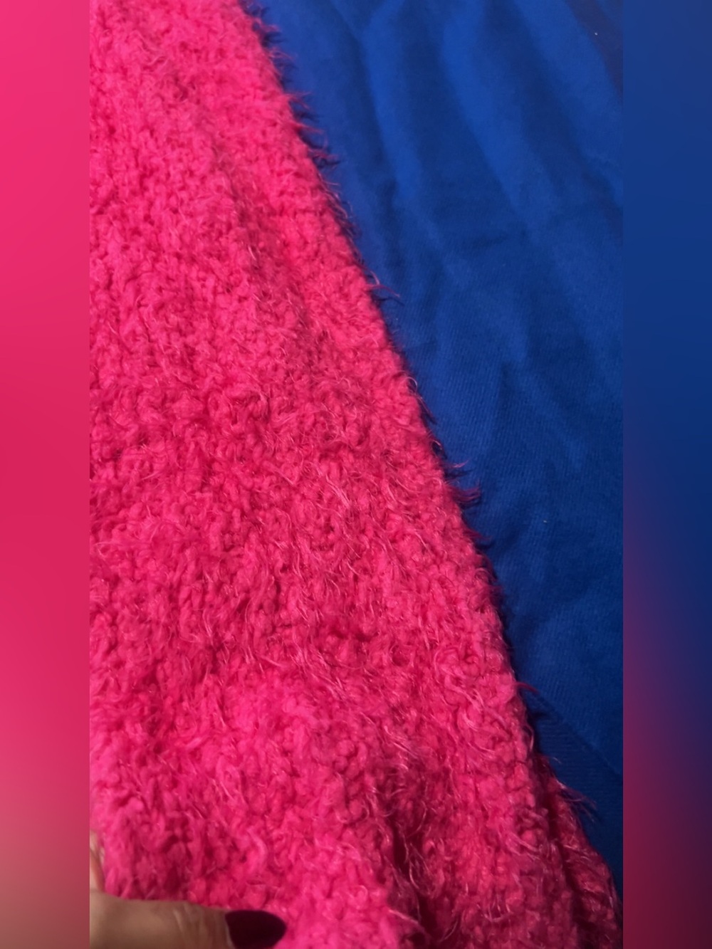 Two soft scarfs - Picture 2 of 4